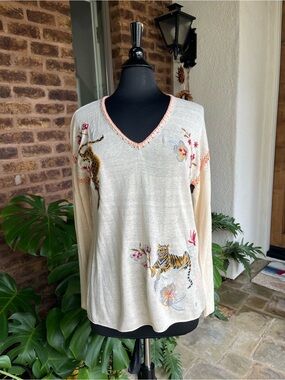 Johnny Was Cream Embroidered Tiger V-Neck Top